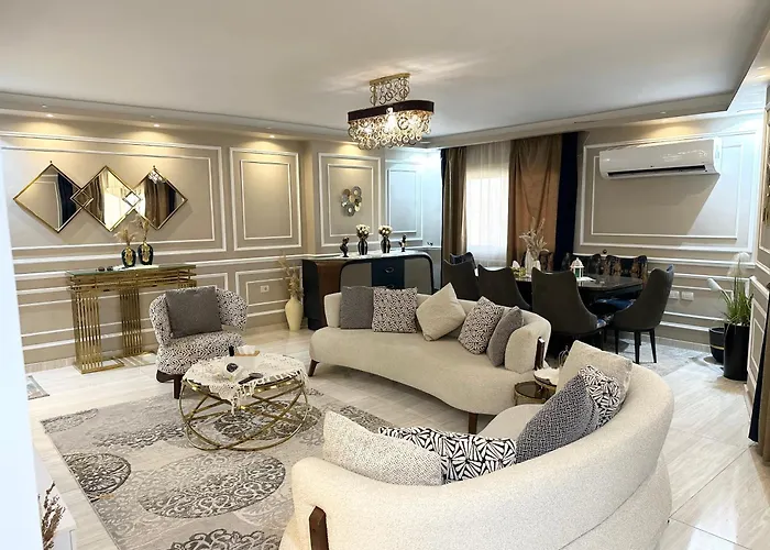 Luxurious Apartment In Cairo